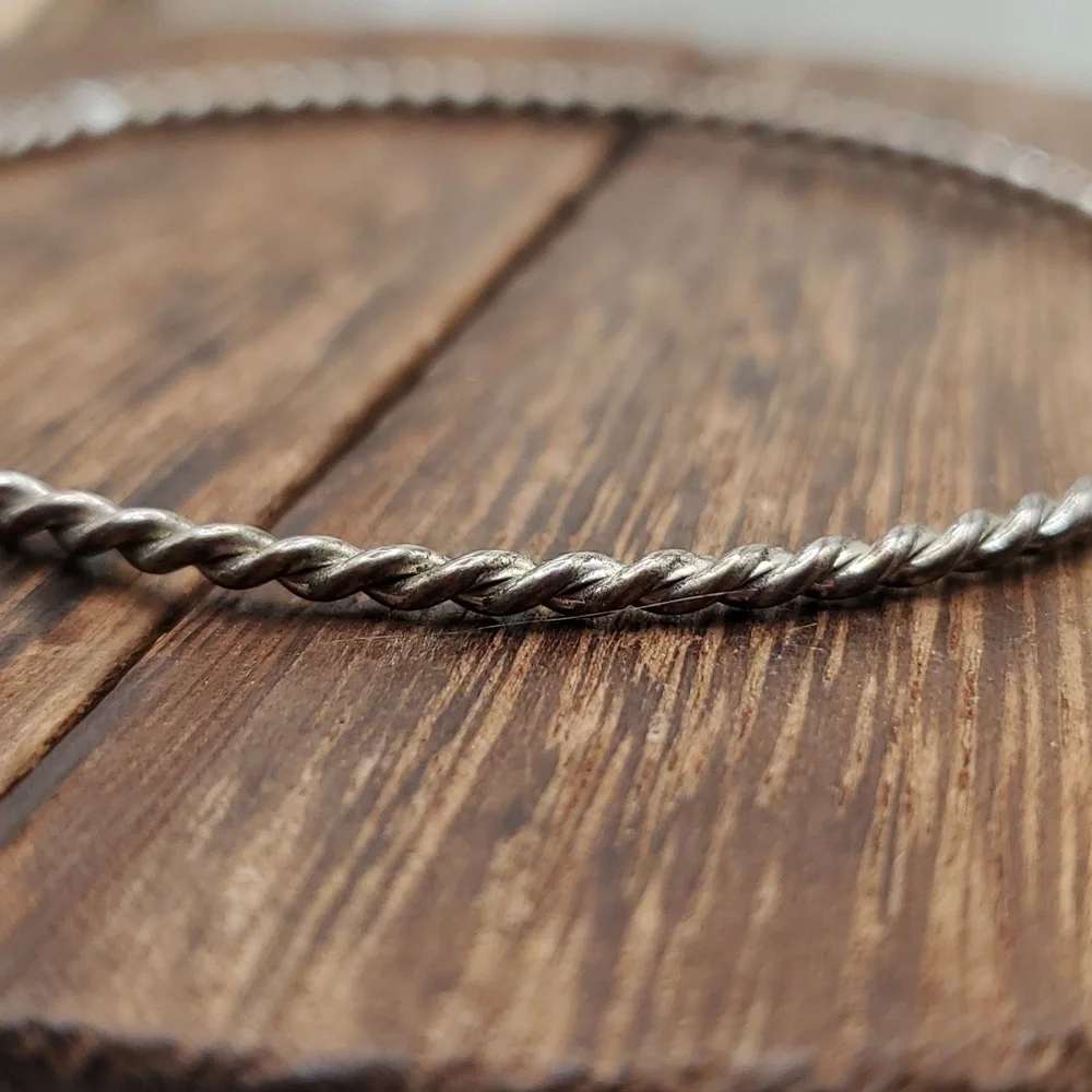 B2231 silver tone braided‎ rope bracelet estate